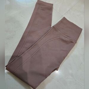 Lululemon Leggings Dusty Taupe Rose Size 4
